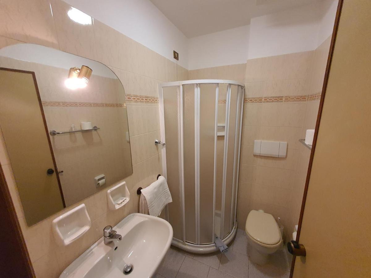Bed and Breakfast Suore Concezioniste Missionarie - Carmen Salles Roma Exterior foto