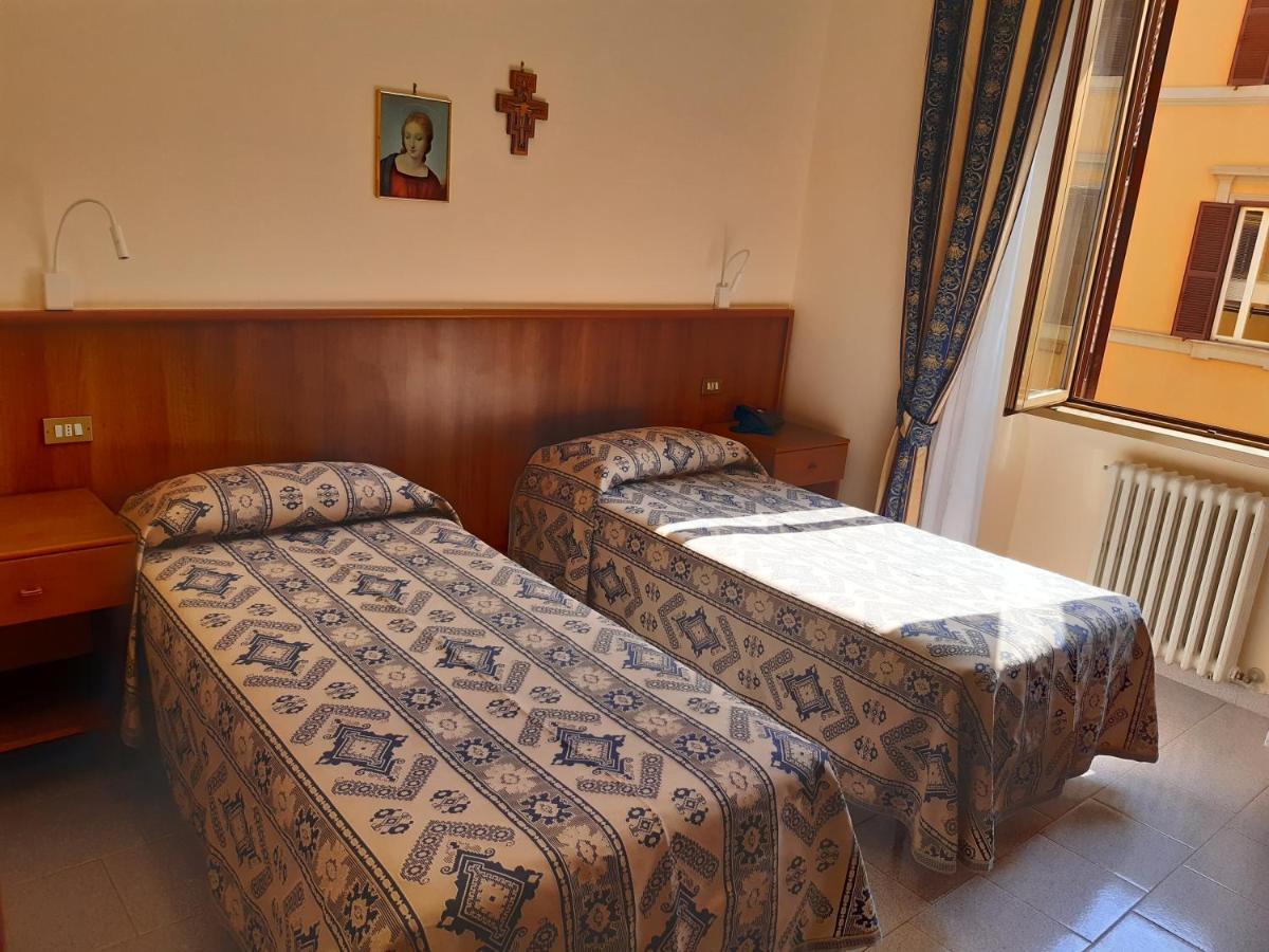 Bed and Breakfast Suore Concezioniste Missionarie - Carmen Salles Roma Exterior foto